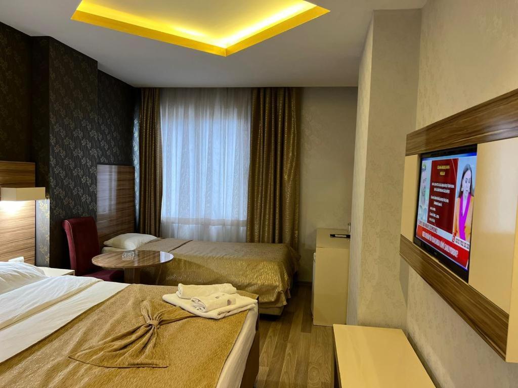 Grand Ezel Hotel Мерсин Екстериор снимка