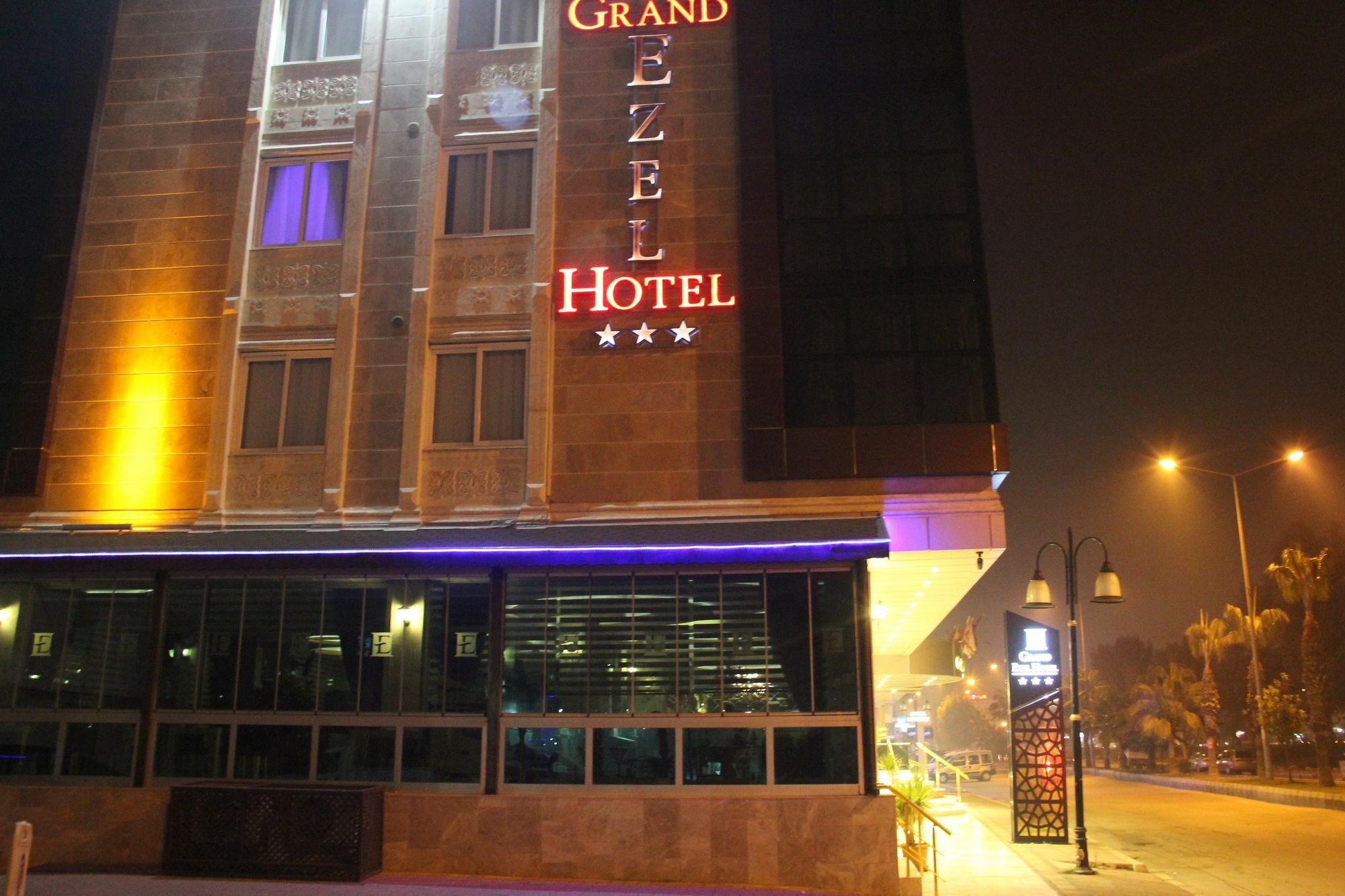 Grand Ezel Hotel Мерсин Екстериор снимка